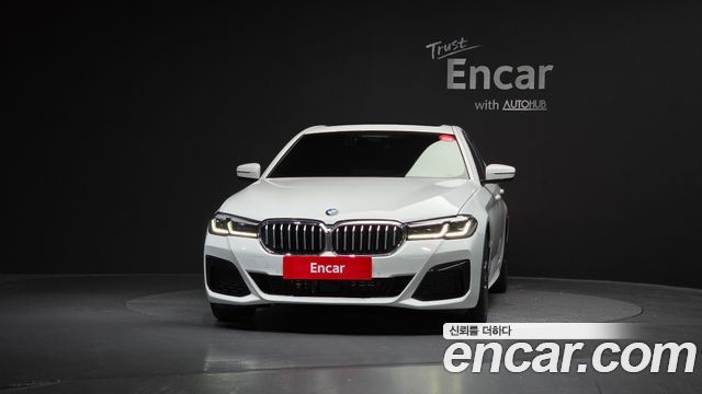 BMW 5-Series G30 523d M Sport - фото 2