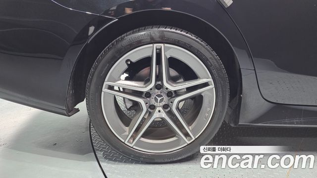 Mercedes-Benz CLS-Class C257 CLS300d AMG Line - фото 4