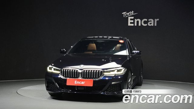 BMW 5-Series G30 520i M Sport - фото 2