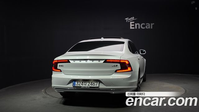 Volvo S90 B6 AWD Ultra Bright - фото 2