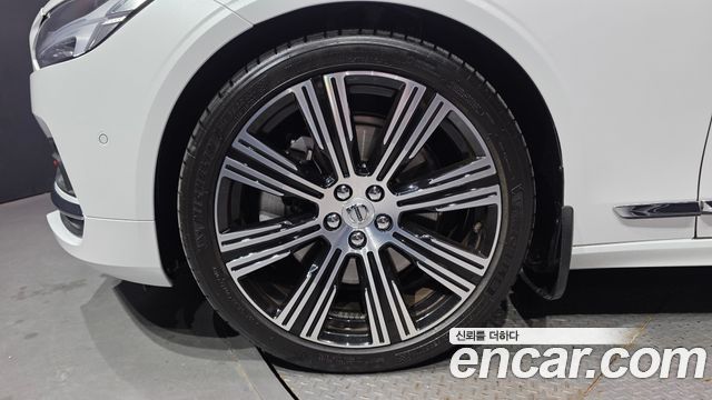 Volvo S90 B6 AWD Ultra Bright - фото 3