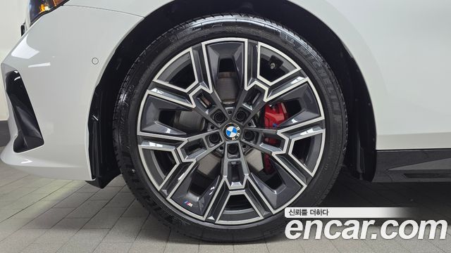 BMW 5-Series G60 530i xDrive M Sport Pro Special Edition - фото 4