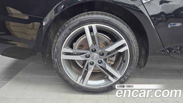 Audi A4 B9 40 TFSI Premium - фото 4