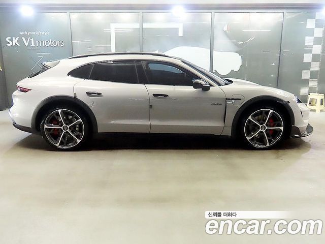 Porsche Taycan 4S Cross Turismo - фото 2