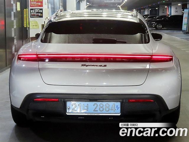 Porsche Taycan 4S Cross Turismo - фото 4