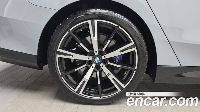 BMW 5-Series G60 530i xDrive M Sport - фото 3