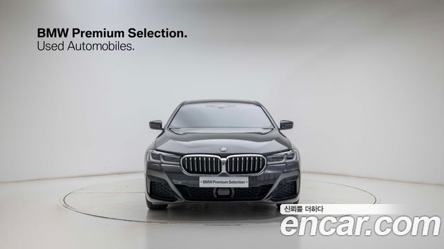 BMW 5-Series G30 530i xDrive M Sport Package - фото 2