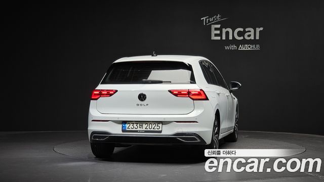 Volkswagen Golf 8-го поколения 2.0 TDI Prestige - фото 3