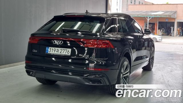 Audi Q8 55 TFSI Quattro Premium - фото 3