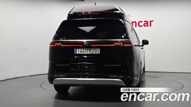 Kia Carnival 4-го поколения Gasoline 9-Seater Hi-Limousine Signature - фото 3