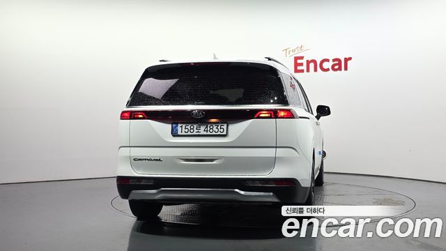 Kia Carnival 4-го поколения 9-Seater Signature - фото 3