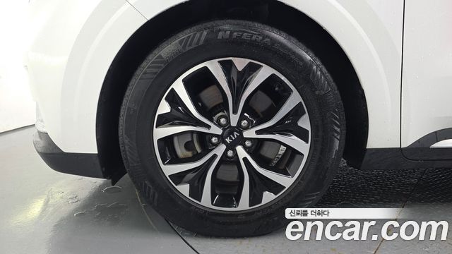 Kia Carnival 4-го поколения 9-Seater Signature - фото 4
