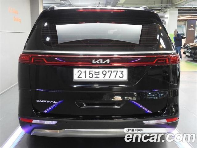 Kia Carnival 4-го поколения 9-Seater Signature - фото 3
