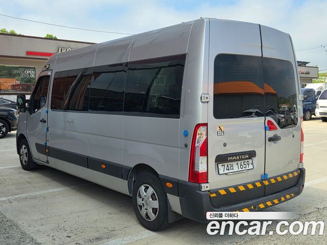 Renault Samsung Master 2.3 15-Seater - фото 2