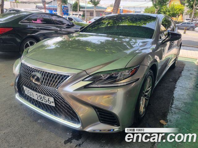 Lexus LS LS500 3.5 Luxury AWD - фото 2