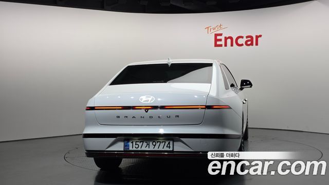 Hyundai Grandeur GN7, гибрид Calligraphy - фото 3