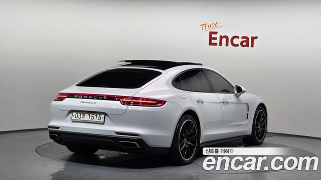 Porsche Panamera 3.0 AWD - фото 1