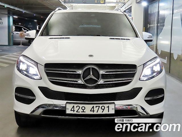 Mercedes-Benz GLE-Class W166 GLE350 d 4MATIC - фото 1