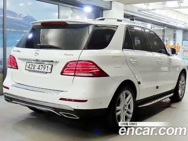 Mercedes-Benz GLE-Class W166 GLE350 d 4MATIC - фото 3