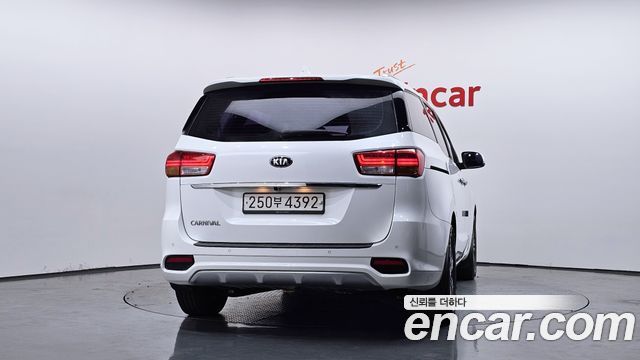 Kia Carnival Новый 9-Seater Luxury - фото 3