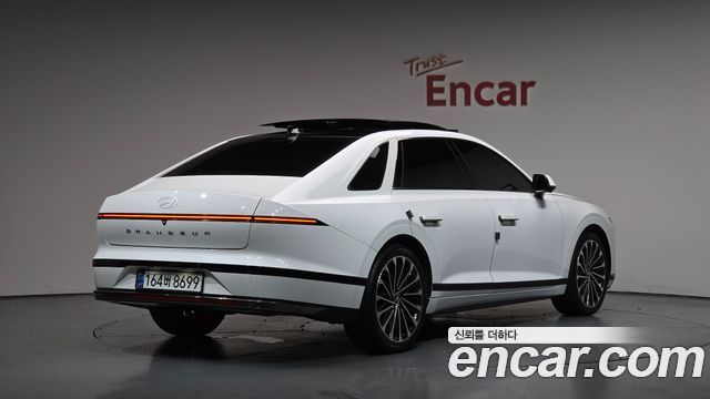 Hyundai Grandeur GN7 2,5 Gasoline 2WD Calligraphy - фото 0