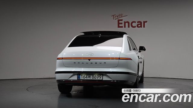 Hyundai Grandeur GN7 2,5 Gasoline 2WD Calligraphy - фото 2