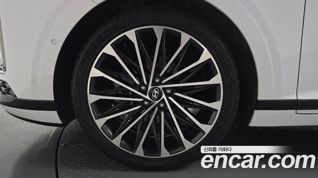 Hyundai Grandeur GN7 2,5 Gasoline 2WD Calligraphy - фото 3