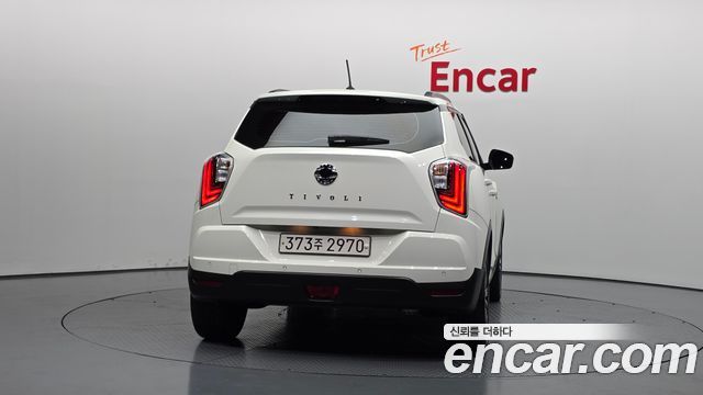 SsangYong Tivoli Gasoline 1.5 2WD V3 - фото 3