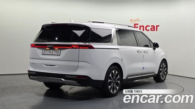 Kia Carnival 4-го поколения 9-Seater Signature - фото 1