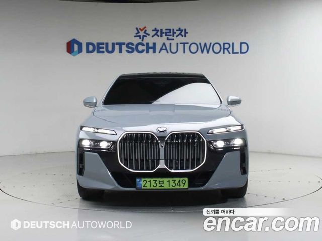 BMW i7 G70 xDrive 60 M sport - фото 2