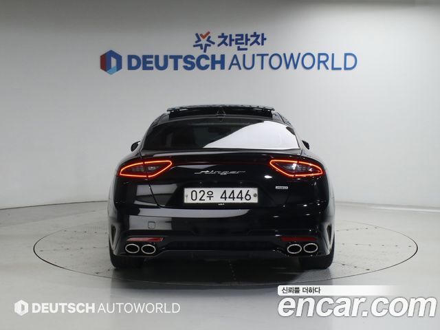 Kia Stinger 2.0 Turbo AWD Platinum - фото 3