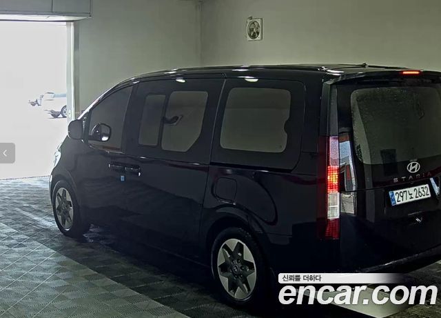 Hyundai Staria 4WD Tourer 9-Seater Modern - фото 3