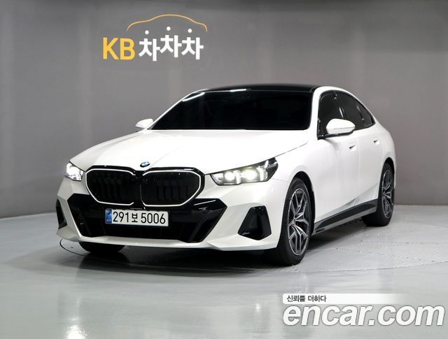 BMW 5-Series G60 520i Special Edition - фото 2