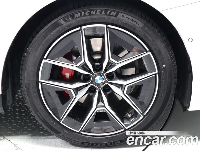 BMW 5-Series G60 520i Special Edition - фото 4