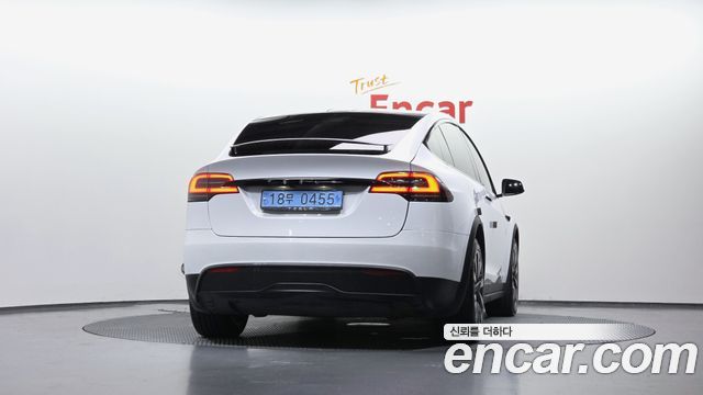 Tesla Model X AWD - фото 3