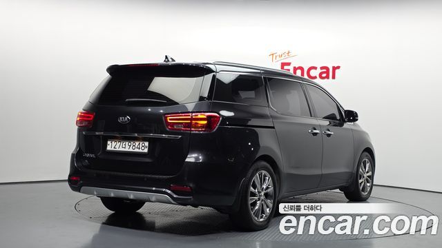Kia Carnival Новый 9-Seater Noblesse Special - фото 1