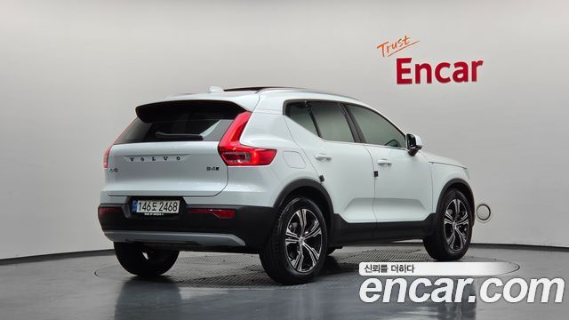 Volvo XC40 B4 Inscription - фото 1