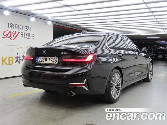 BMW 3-Series G20 320i Luxury - фото 1