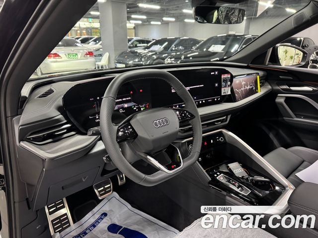 Audi Q5 40 TDI Quattro S Line Black Edition - фото 4