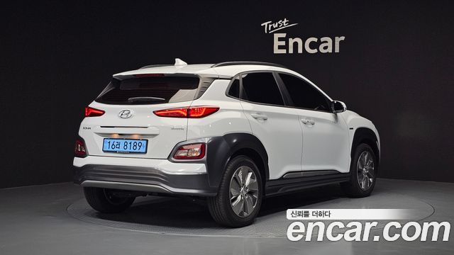 Hyundai Kona Premium - фото 1