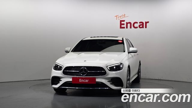 Mercedes-Benz E-Class W213 E220d 4MATIC AMG Line - фото 2