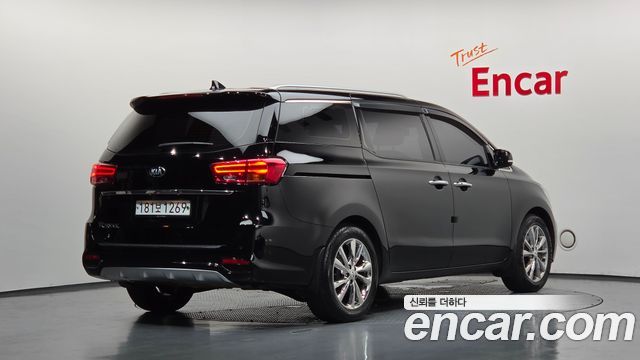 Kia Carnival Новый 9-Seater Prstige - фото 1