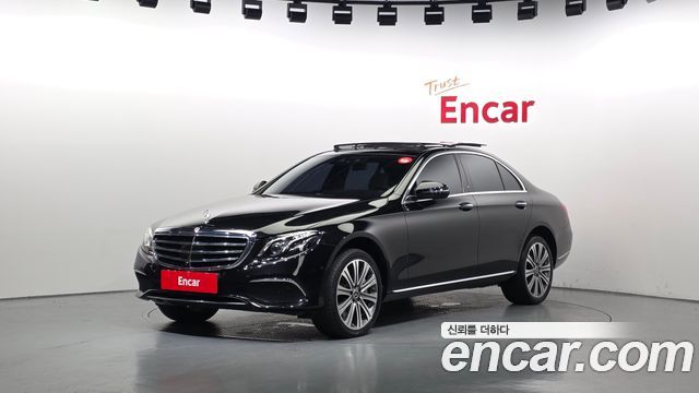 Mercedes-Benz E-Class W213 E450 4MATIC Exclusive - фото 0