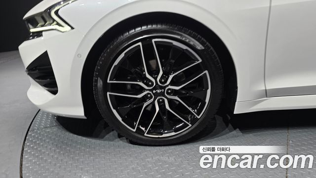 Kia K5 3-го поколения 1.6 Turbo Signature - фото 4