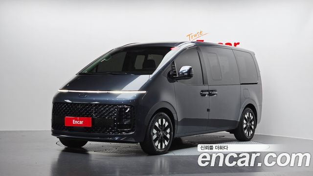 Hyundai Staria Lounge 7-Seater Inspiration - фото 0