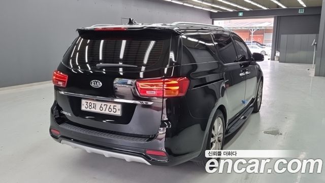 Kia Carnival Новый Gasoline 9-Seater Noblesse Special - фото 1