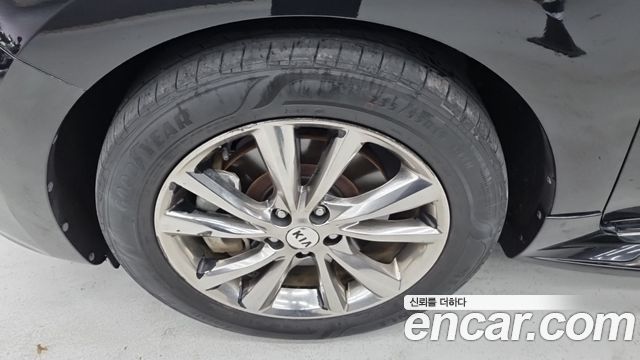 Kia Carnival Новый Gasoline 9-Seater Noblesse Special - фото 4