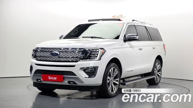 Ford Expedition Platinum 4WD 7Seater - фото 0