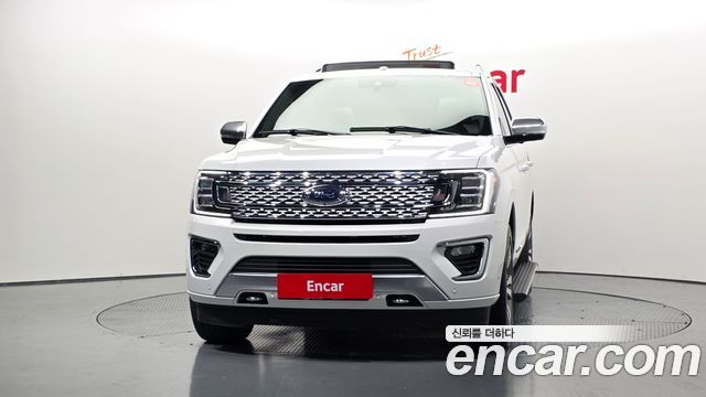 Ford Expedition Platinum 4WD 7Seater - фото 2