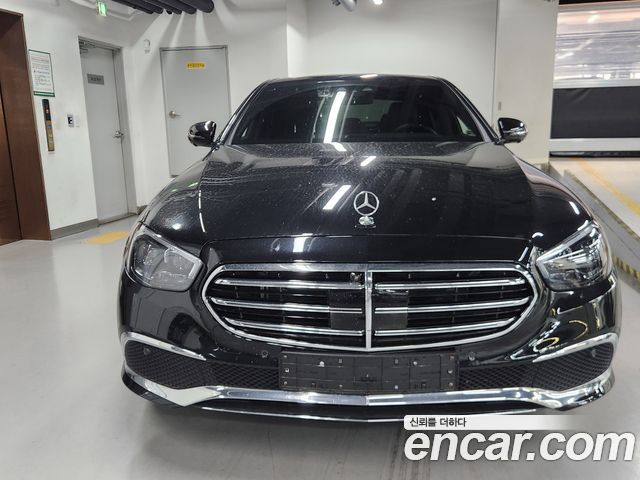 Mercedes-Benz E-Class W213 E300e 4MATIC Exclusive - фото 1